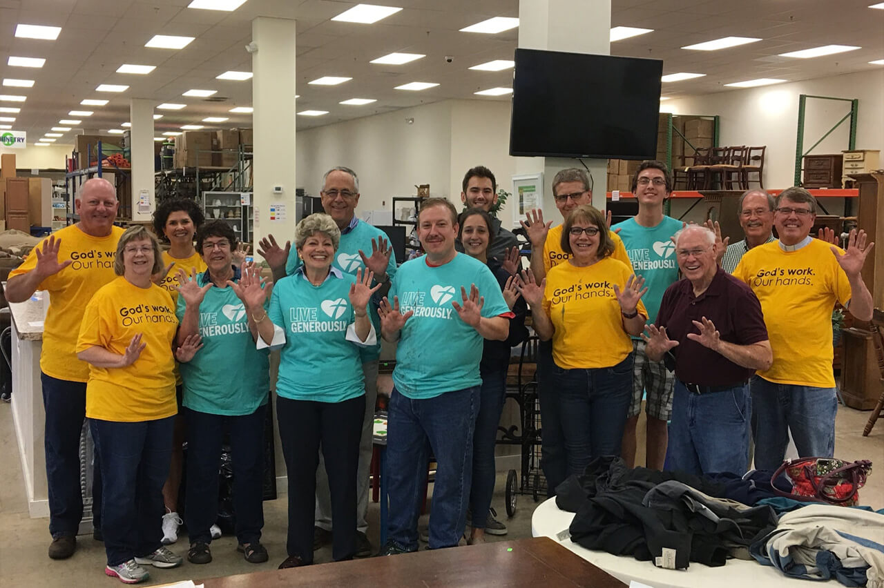 group-volunteer-img-2